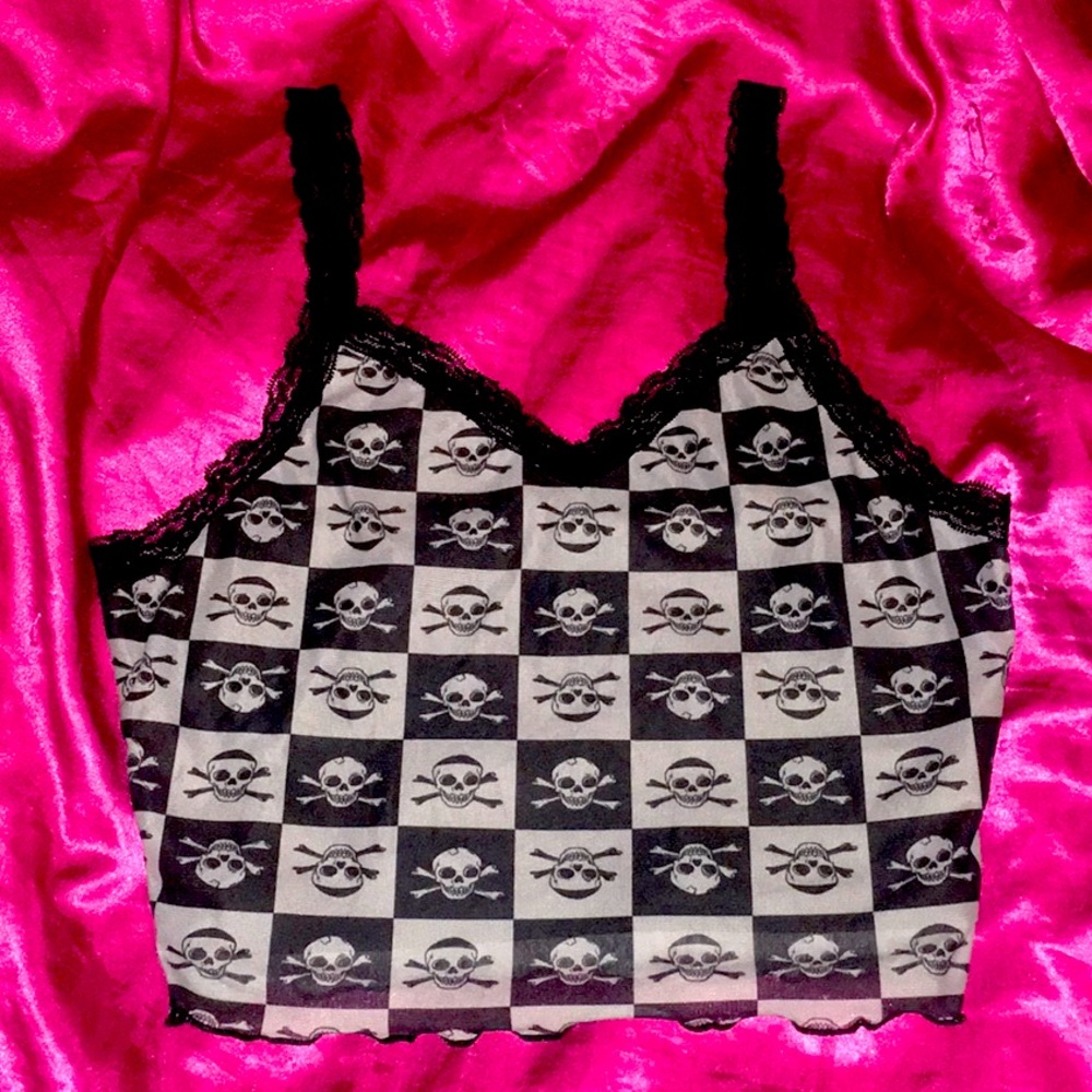 Skull Lace Crop Top 🖤✨💀